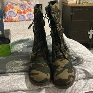 Daily Shoes Cambo Combat Boots